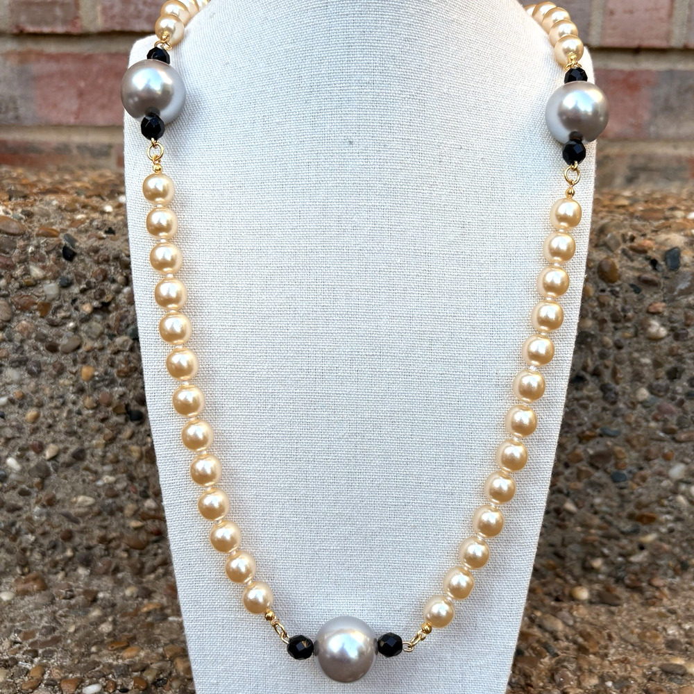 VTG Joan Rivers Knotted Faux Pearl Strand Necklace w/ Grey & Black Accents 31"